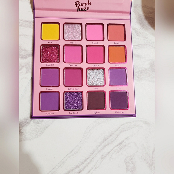 Kara Beauty Purple Haze 16 Color Eyeshadow Palette - Picture 3 of 4